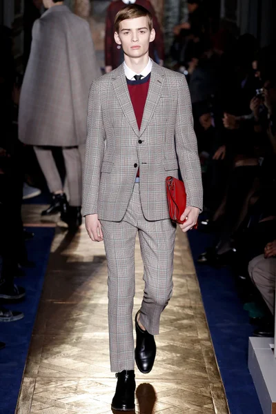 Look 22